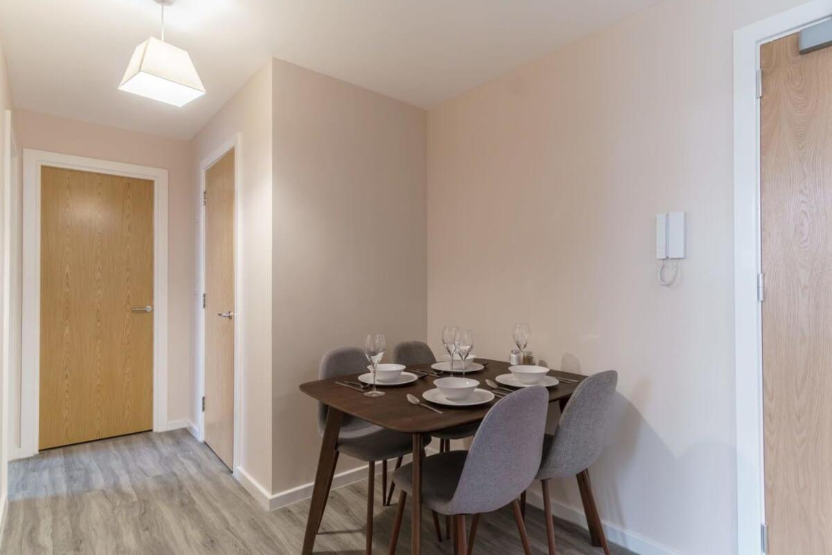 Bright 2 Bed Apartment Manchester - Sleeps 4 מראה חיצוני תמונה